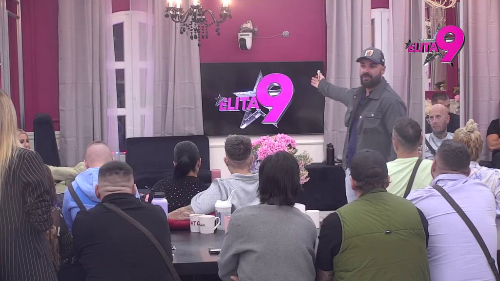 Muk u kući! Aneli progovorila o ljubavnom klipu s Janjušem, priznala da je sve pregledala, ali da ima emocije prema Luki (VIDEO)