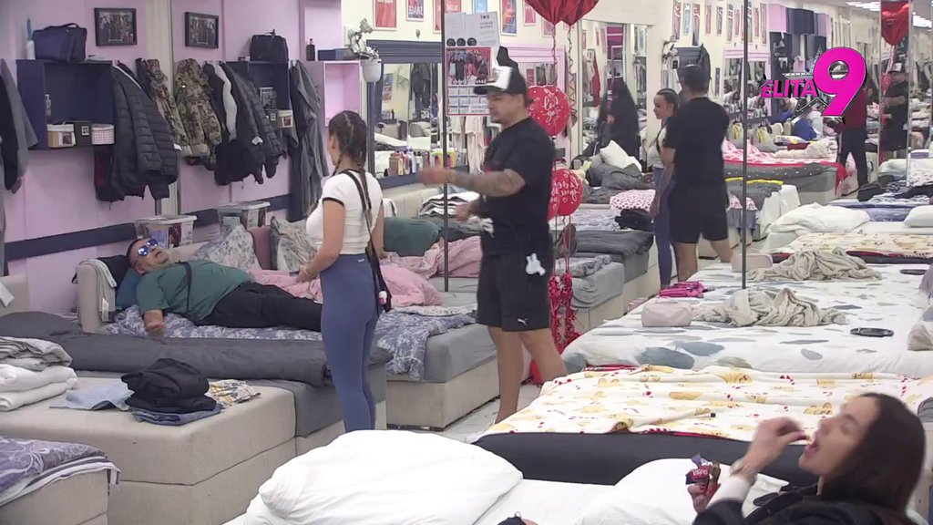 BUKTI RAT! Bebica sve bliži zaključku da Teodora prikriva simpatije prema Đukiću! Svađom zatresli zidove Bele kuće! (VIDEO)