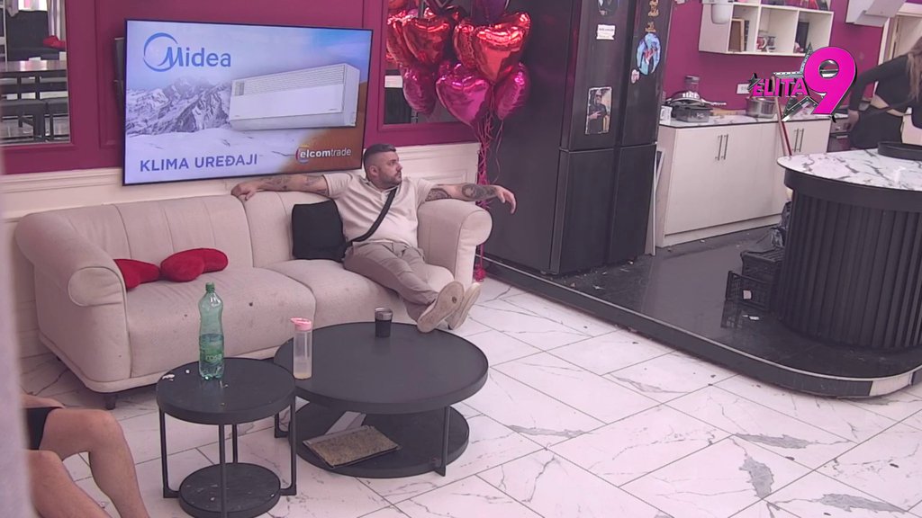 Ne može očima da ga gleda: Alibaba ponovo ponižava Đukića, ova takmičarka ga osudila! (VIDEO)