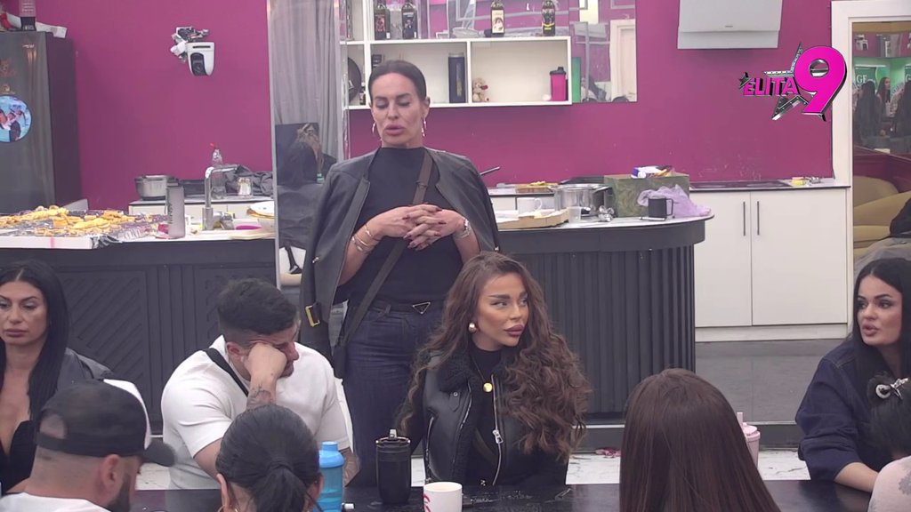 Što je došao na večeru sa mojim detetom, kad smo kr*s kombinacija?! Kačavenda progovorila o detaljima afere sa Janjušem, pa raskrinkala Vanju: Tražila mi je da je pošaljem sa Anđelom u izolaciju (VIDEO)