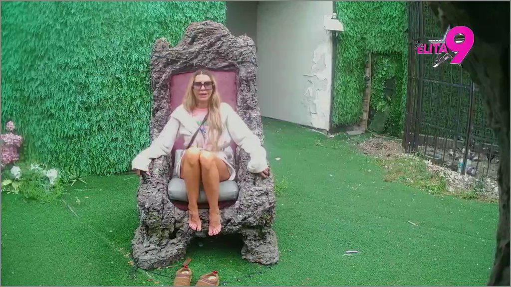 Aneli van sebe, jauče na sav glas! Stanija joj unakazila boravak u Eliti, kroz suze iznela sve što joj leži na duši: Boli me da je ona žrtva u ovoj priči (VIDEO)