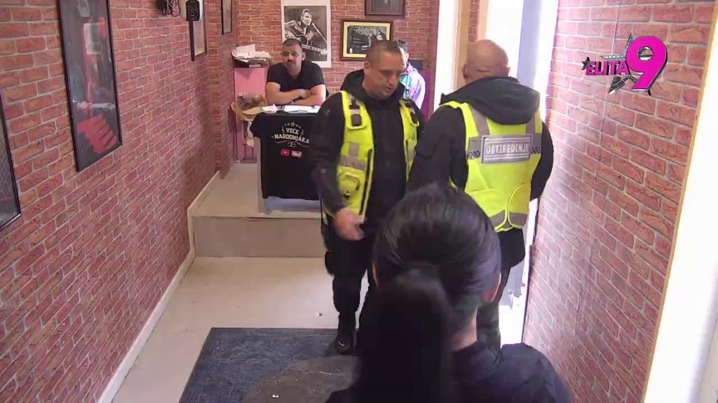 Haos u Eliti: Janjuš brutalno izvređao Vanju zbog prisnog igranja s Mikijem, Uroš dolio ulje na vatru! (VIDEO)