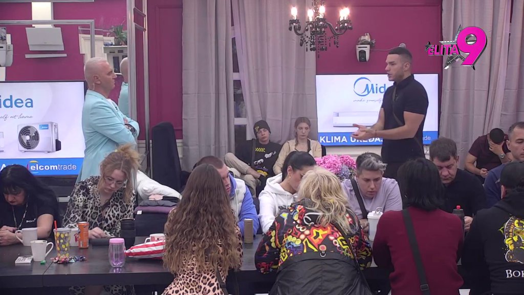 Dobila sam šta hoću i sad mrš: Aneli pukao film i zaletela se na Alibabu, on joj umire od smeha u facu! (VIDEO)