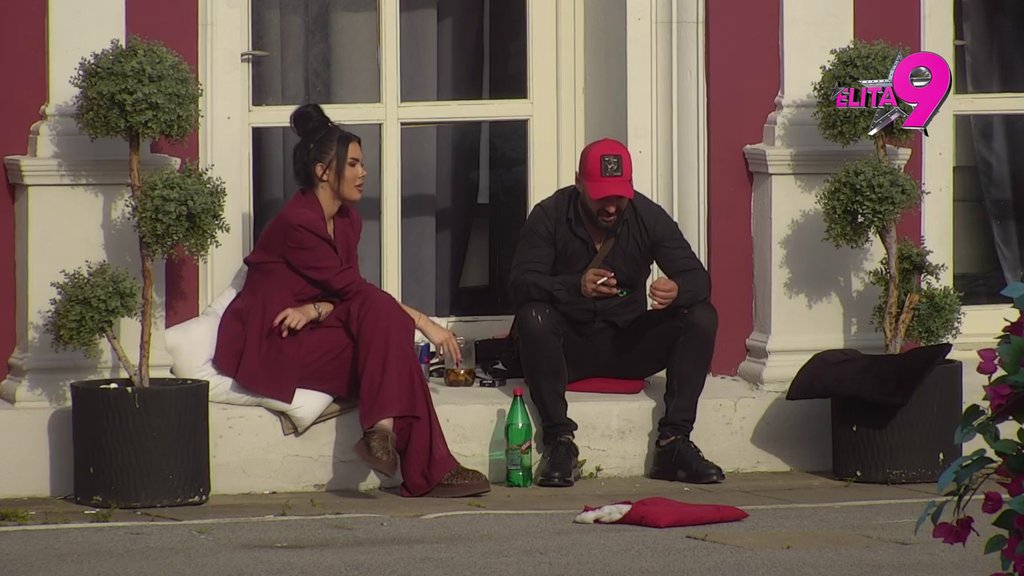 Voleo bih da joj pletem kikice... Luka svim silama priželjkuje da Anita nosi devojčicu! (VIDEO)