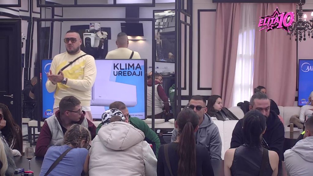 Nema lični identitet: Car jedva dočekao da saspe Dači sve u lice, pa se osvrnuo na sukob sa Miljanom Kulić: Evidentno je da nikome nije prijatelj! (VIDEO)