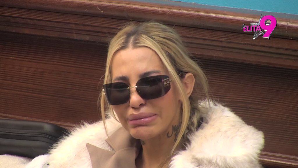 Aneli Ahmić ima nervni slom: Jeca i urliče iz petnih žila, Lukin flert sa Anitom je doveo do LUDILA! (VIDEO)