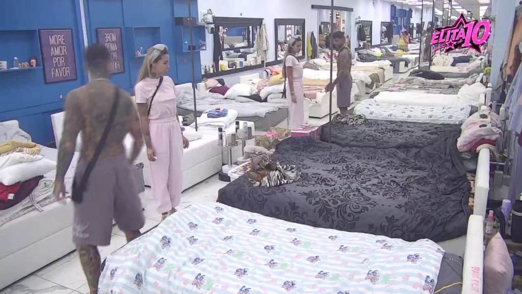 Blam je što sam ikad bio s tobom: Đukiću pukao film i Aneli vratio košulje, ona ostala u totalnom šoku! (VIDEO)
