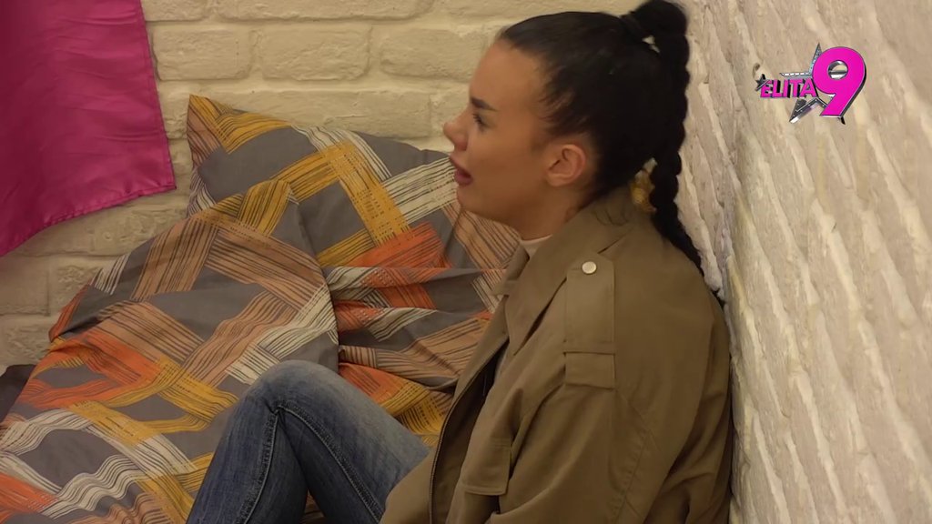 Roni krokodilske suze! Anita poplavila izolaciju od plakanja, totalno je dotukao ljubavni brodolom sa Lukom! (VIDEO)