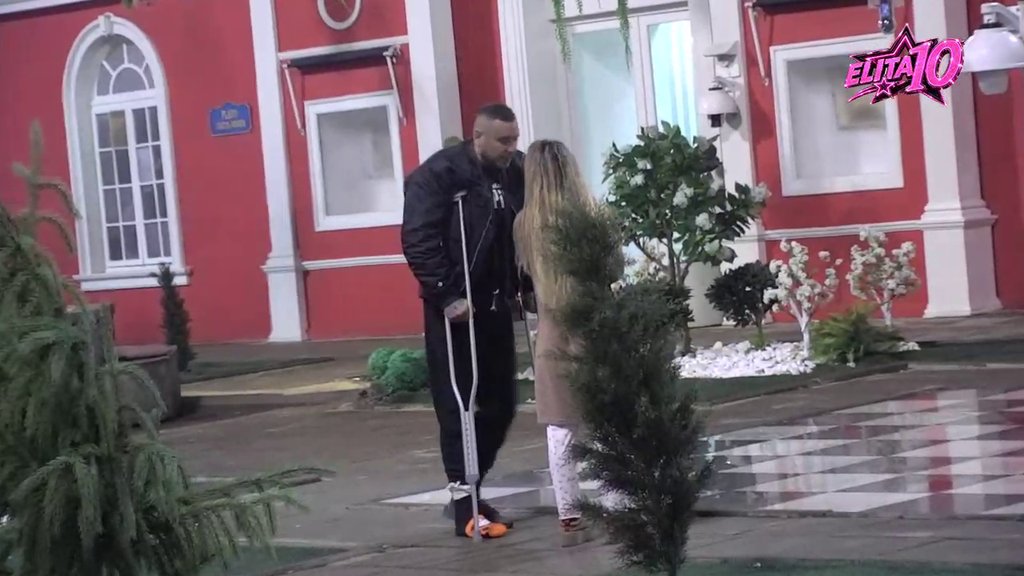 OBEZBEĐENJE U PRIPRAVNOSTI! Aneli ne da mira Caru: Ne pronalaze zajednički jezik i posle njenih molbi, on joj prebacuje Đukića (VIDEO)