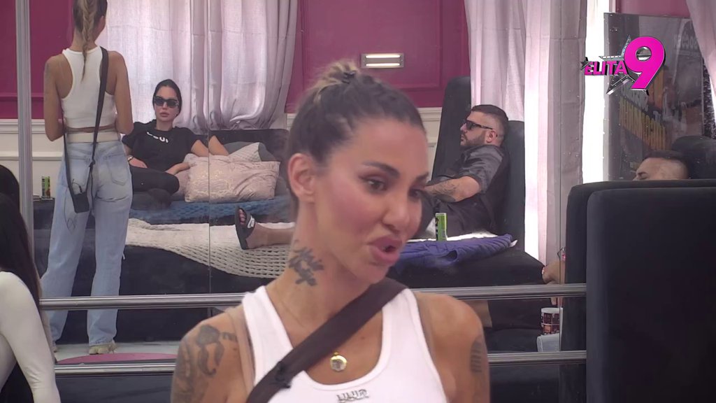IMAŠ STARAČKE PEGE, spavaš s ljudima za kiriju! Maja i Stanija u nikad većem ratu, Dobrojevićeva zagrmela: Sutlijašice, čizmo! (VIDEO)