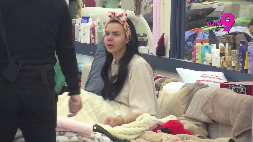 OVAKVA DRAMA SE NE PAMTI! Anita ne staje, Luka ne može da je obuzda, na pomen Anelinog imena URLIČE IZ SVEG GLASA! (VIDEO)