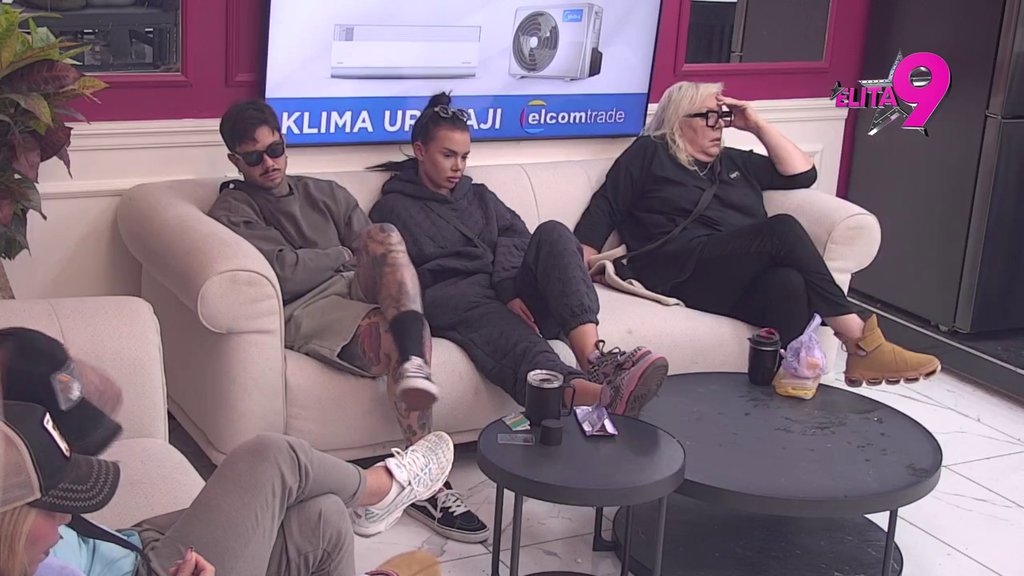 Stanojlovićeva prebledela kao krpa: Anđelo postao Anitin zakleti NEPRIJATELJ, žestoko udario po njoj (VIDEO)