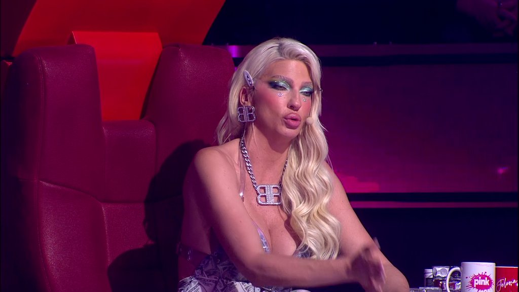 Crnogorski političar peva za svoje glasače! Marko Marković suočen sa kritikama, Zorica otkrila da NIJE HTEO DA JE SLUŠA!