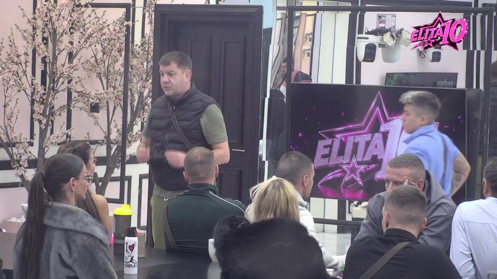 Leti perje na sve strane: Matora istakla da je Terzu sramota da ozvaniči vezu sa Glorijom zbog njene prošlosti, Jelovac joj žestoko uzvratila! (VIDEO)