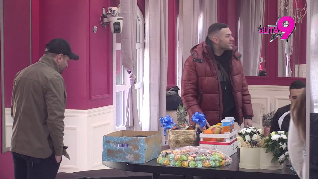 ZAMALO PALI U NESVEST! Stiglo brdo poklona za Aneli i Anđela, Ranković odmah zapušio usta svima! (VIDEO)