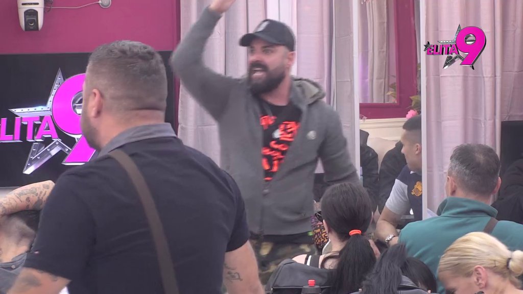 Isplivalo Zoričino dupljaštvo! Anđelo je saterao u ćošak u samo par koraka, ona pokušala da se opere: Kod njega je sve fejk, kao i Anita! (VIDEO)