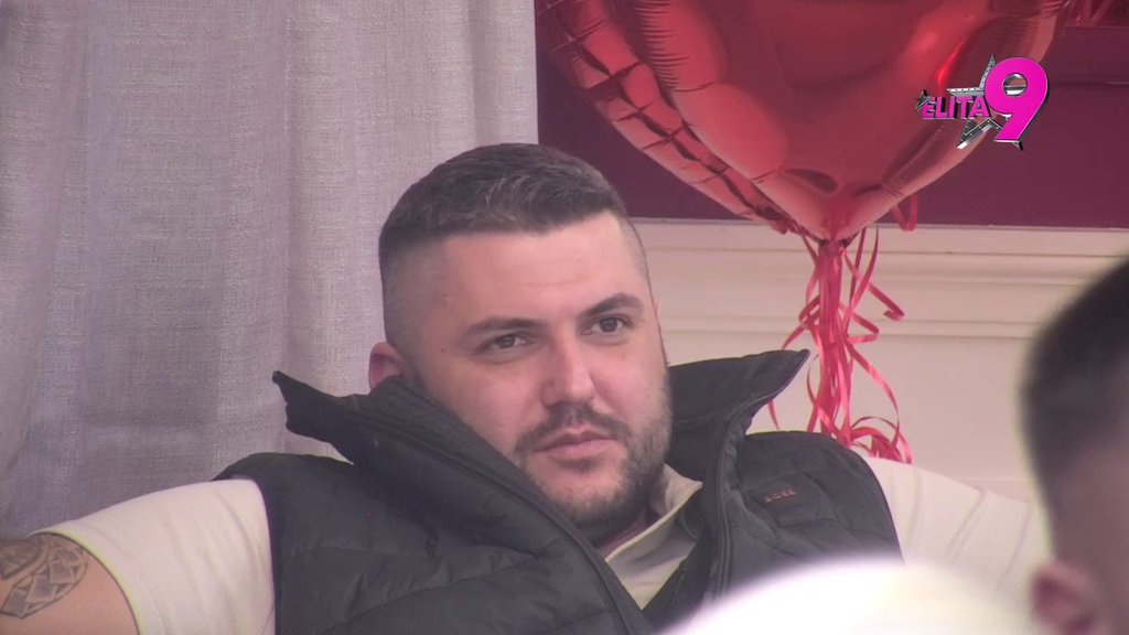 Ovakvog monstruma Nora ne treba kao oca: Asmin otkrio da hoće samo da bude otac, oduvao Aneli, a onda je Luka raskrinkao bivšu verenicu: Kad god bi on hteo, ona bi pristala (VIDEO)