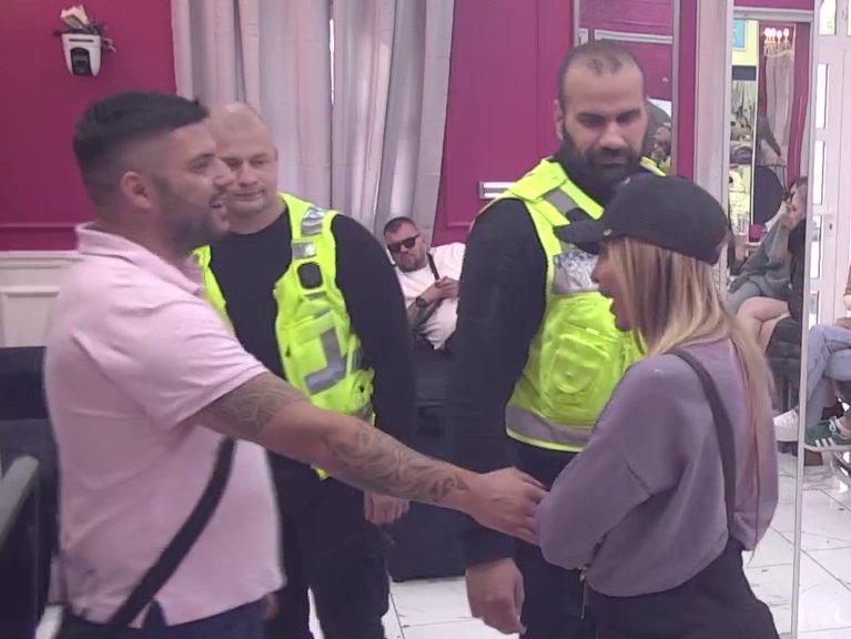 Samo da se ova agonija završi... Mustafa Durdžić jasan kao dan, ponovo se obrušio na bivšu snaju Aneli: Ona nam je nanela MATERIJALNU I MORALNU ŠTETU!