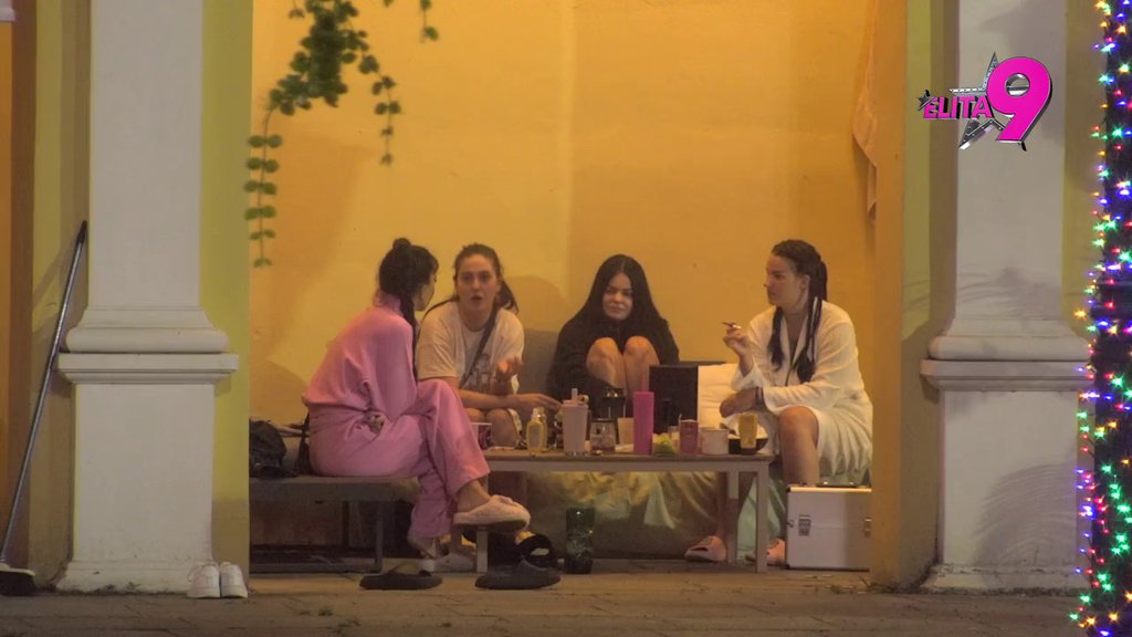 Jovana, Sandra i Anastasija pružile Staniji podršku u vezi Alibabe, pa ona poslala pozdrav Takiju: Samo da ga pitam...! (VIDEO)