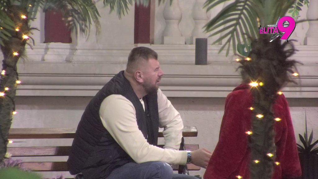 Kako žena izgleda... Janjuš i dalje ne dolazi sebi od šoka, otkad je sinoć video koliko je Karleuša dobra riba! (VIDEO)