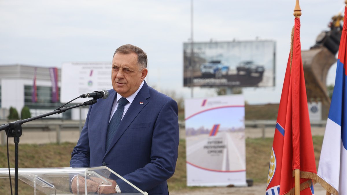 ‘REPUBLIKA SRPSKA IMA NEUTRALAN STAV O ČLANSTVU U NATO, NIJE PROTIV EU’ Lider SNSD Dodik sastao se sa delegacijom HDZ BiH u Banjaluci