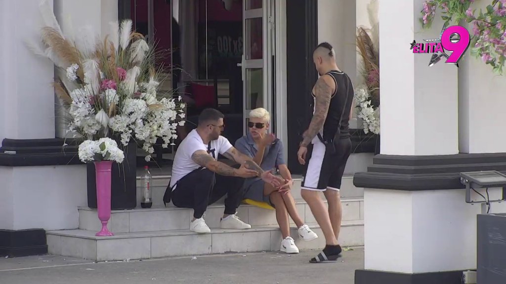 Pitao sam je što me vređa na tiktoku, ona je rekla da tako zarađuje: Terza i Asmin zajedničkim snagama opleli po Milici, Uroš uzvratio (VIDEO)
