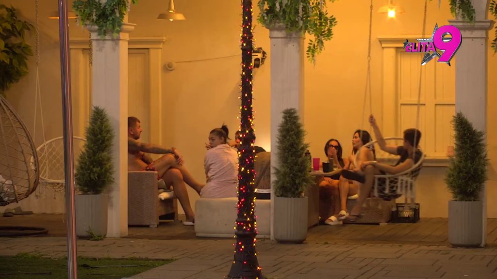 Konačno uspeli da pronađu zajednički jezik: Učesnici pokrenuli nesvakidašnju temu, zaboravili na sve sukobe! (VIDEO)