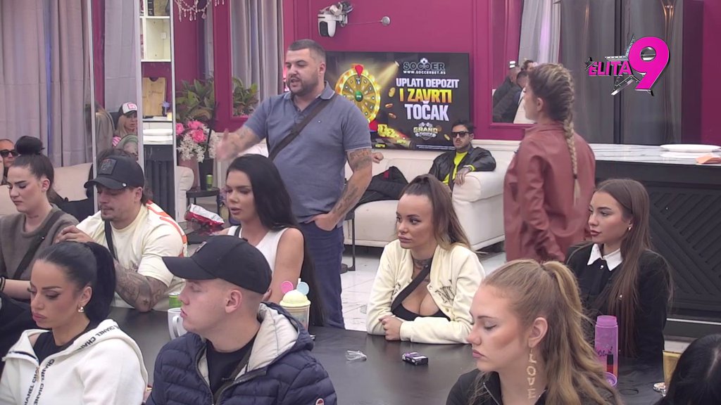 TO JE BOLESNO: Luka ne krije ljubomoru zbog bliskosti Asmina i Aneli, Kačavenda sumnja u jedno, a Durdžić poručio: BRANIĆU JE UVEK... (VIDEO)