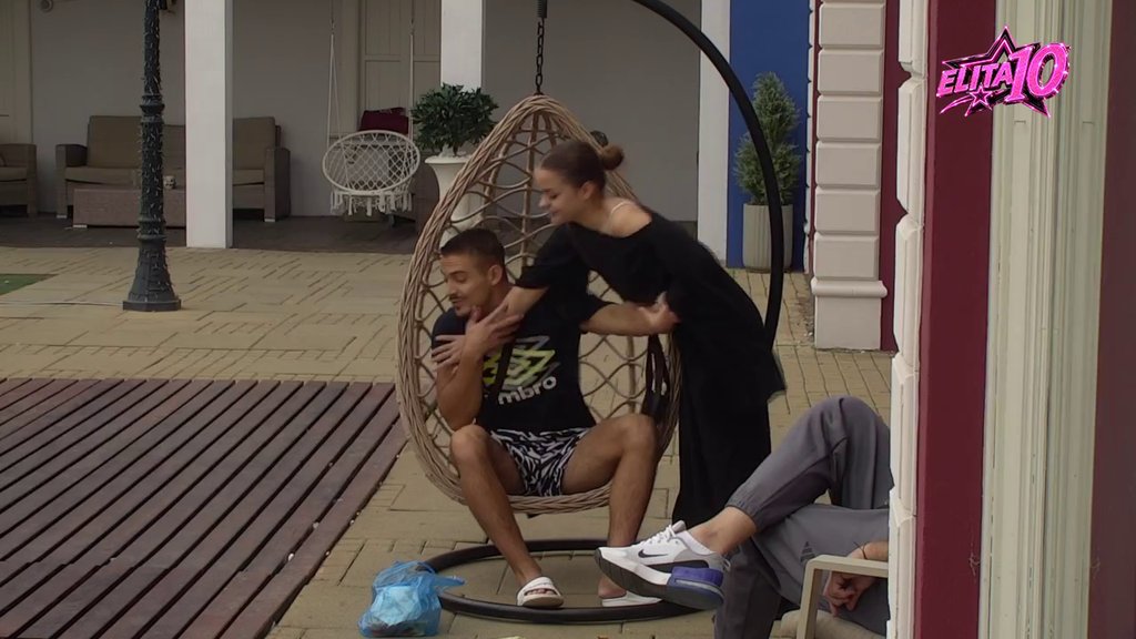 Ja dvolična, a on mapirao drugu! Jovana tražila od Dalibora da joj prizna emocije, on beži od nje kao đavo od krsta (VIDEO)