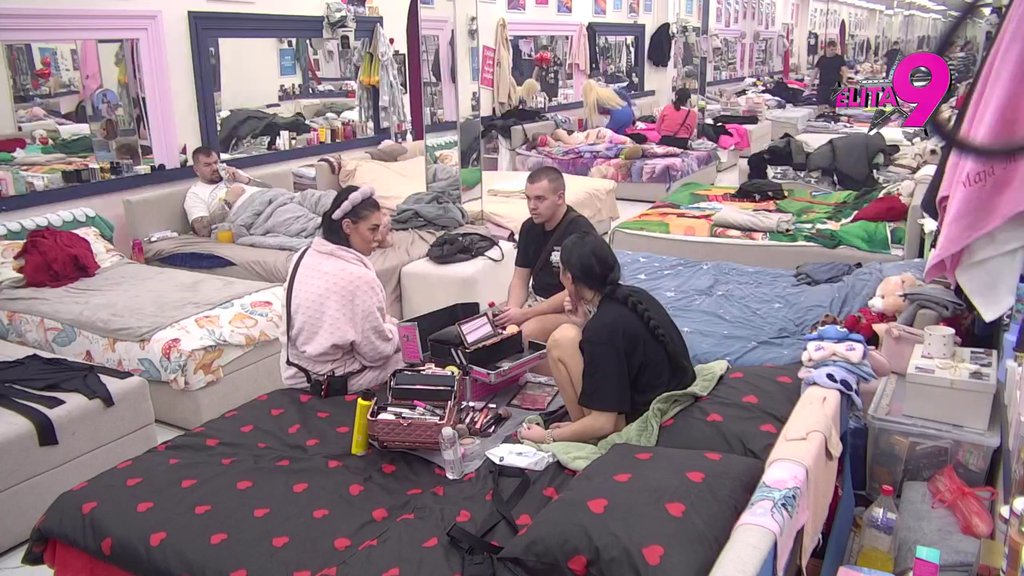 Maja proglasila Aleks Nikolić Janjuševom kombinacijom: Udarila na ljutu suparnicu, žestoko je isprozivala! (VIDEO)