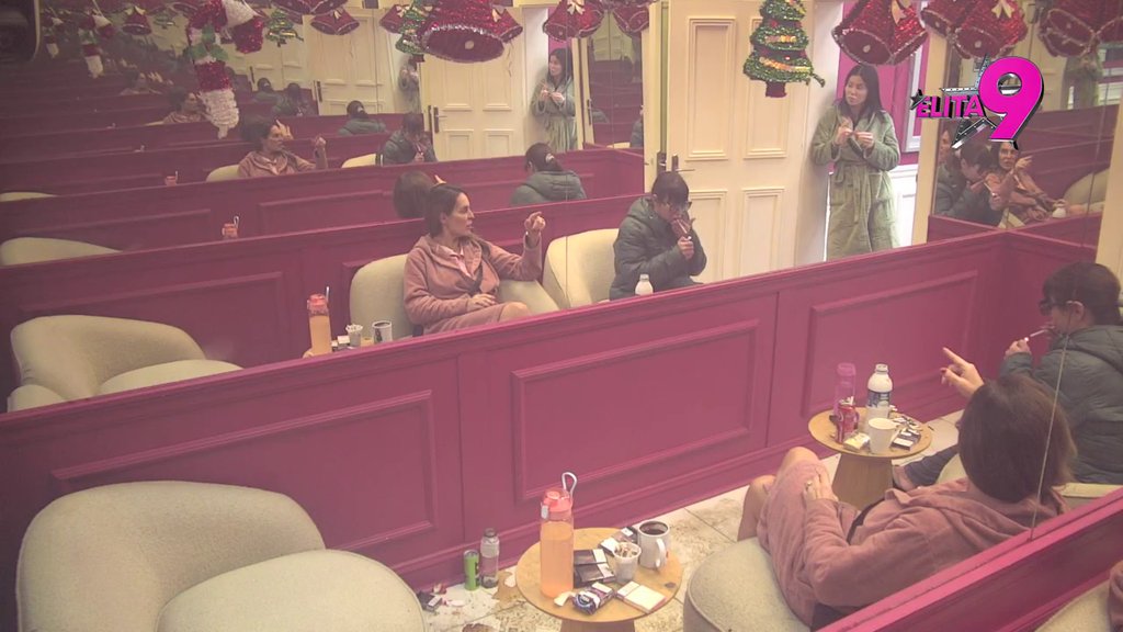 Sve radi zarad opstanka: Kačavenda bljuje vatru od rane zore, očima ne može da gleda Jakšićku! (VIDEO)