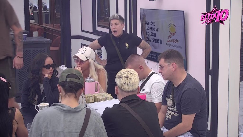 Prvom prilikom ćeš baciti sto na mene! Matora dala veliki budžet Ivanu Marinkoviću, pa priznala da mu ovo nije zaboravila (VIDEO)