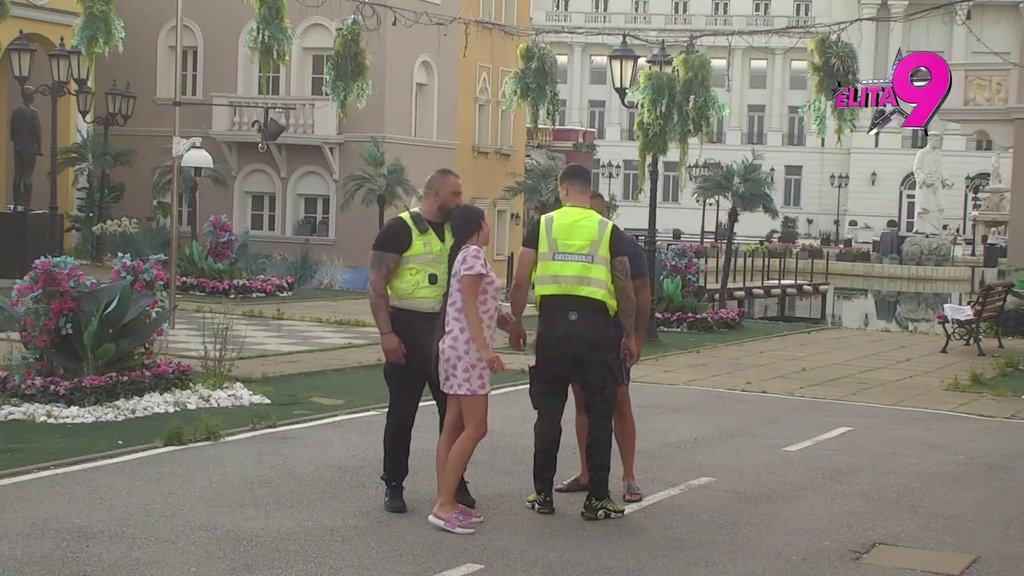 Smrdušo smrljiva, hoćeš da te pljunem u facu? Obezbeđenje preplavilo imanje, Asmin unakažava Maju prozivkama! (VIDEO)
