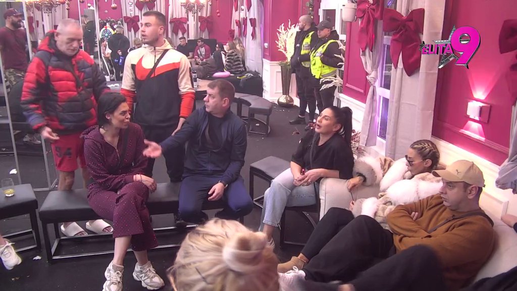 Ratno stanje u Beloj kući: Specijalan zadatak izazvao haos, žestoke svađe na sve strane! (VIDEO)