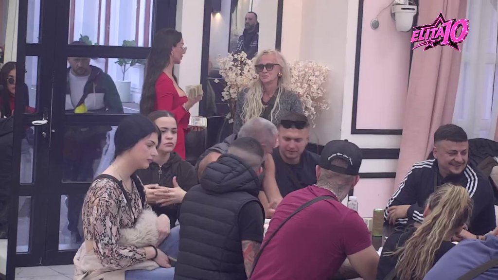 Kad izađem biću tvoj najveći fan: Slađa priznala koga najviše gotovi od cimera (VIDEO)