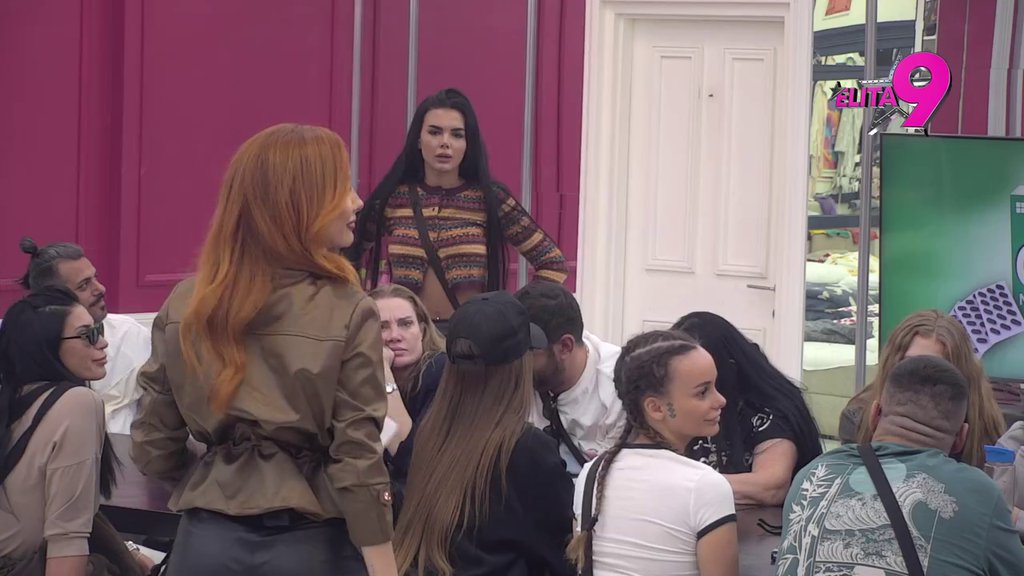 BILA JE SIMPATIČNA I ZANIMLJIVA: Janjuš istakao da je Aneli utonula u očaj pored Luke, dok je sa njim cvetala, pa Asmin dao svoj sud! (VIDEO)