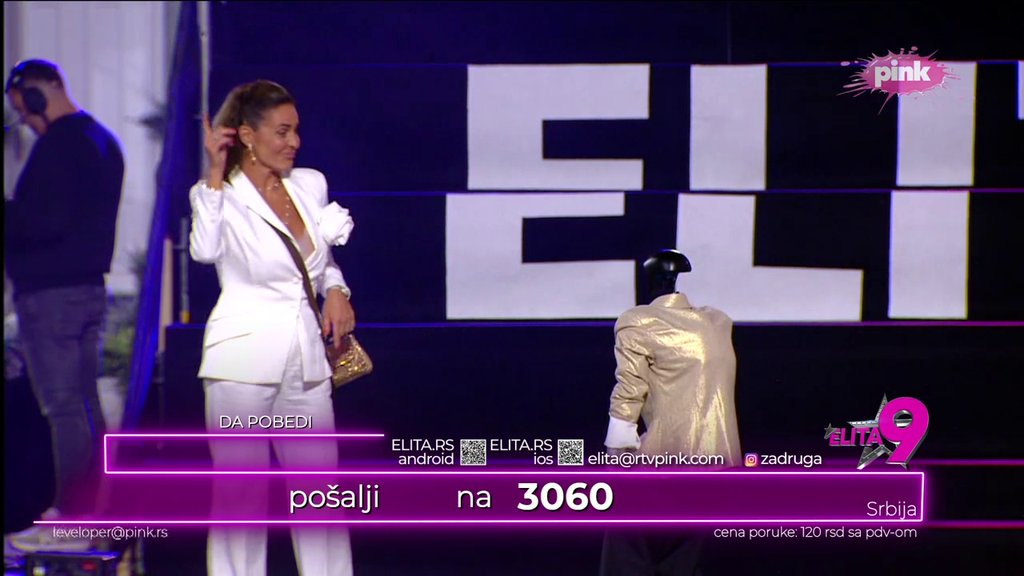 Boga se ne boji, a plaši se zmija: Robot Toša šaljivom pesmom nasmejao Milenu Kačavendu do suza! (VIDEO)