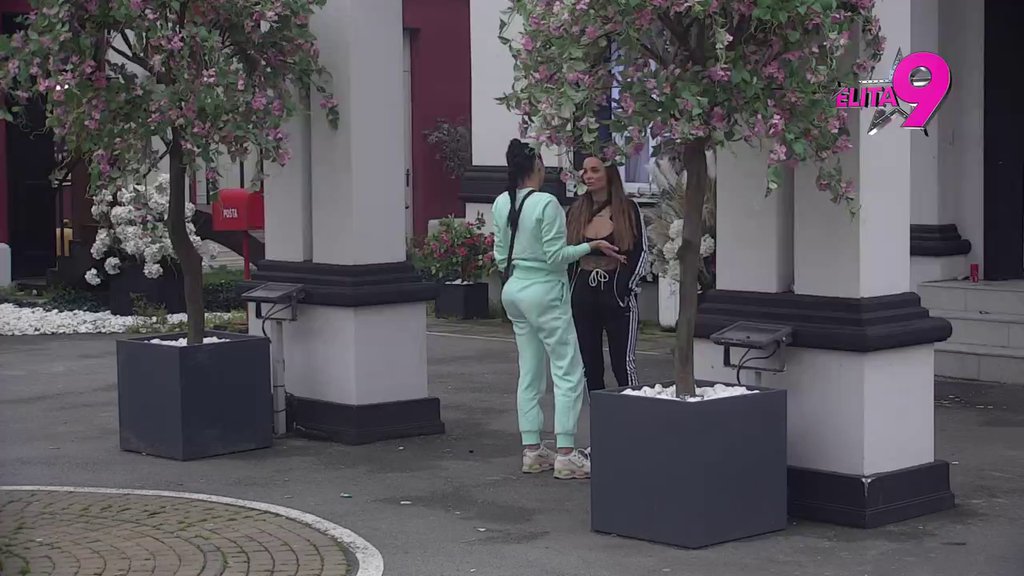 Palo suočavanje: Maja i Teodora rešile da isteraju sve na čistac, zbog ovog takmičara su bile u svađi! (VIDEO)