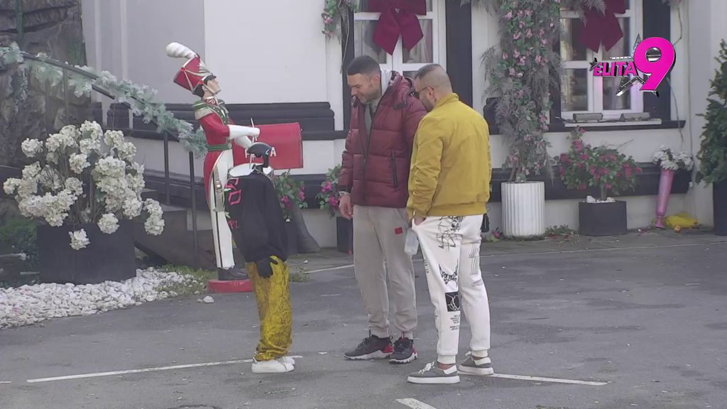 JE L' TE MUČI KISELINA: Toša potkačio Anđela, on priznao ko mu se najviše svideo na žurki (VIDEO)