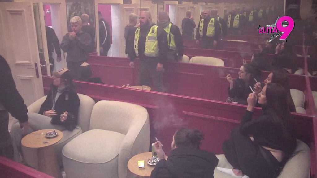 Obezbeđenje u pripravnosti: Anastasija i Uroš ratuju, čašćavaju se najnižim uvredama (VIDEO)