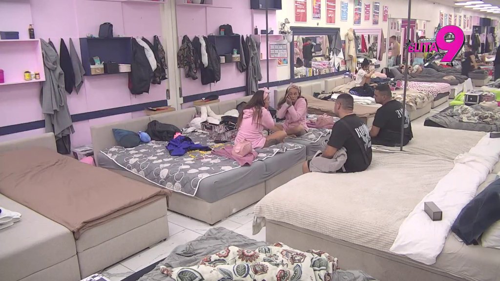 NEMOJ DA MI SE OBRAĆAŠ: Teodora bez milosti poručila Bebici da drži distancu od nje, on na ivici suza! (VIDEO)