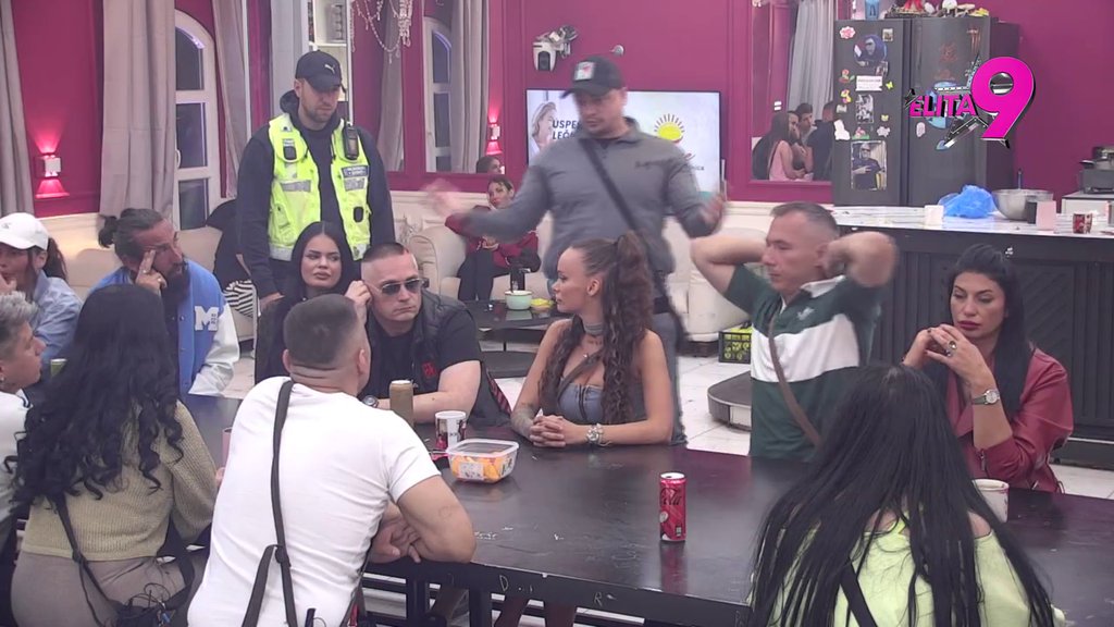 Dva bolesnika su se našla! Luka unakazio Bebicu za sva vremena, osudio ga zbog bahatog ponašanja, PESMOM ga patosirao: Nijedan momak ovo nije doživeo! (VIDEO)