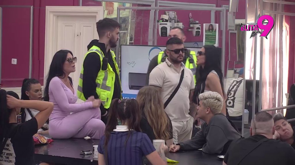 Haos kakav se ne pamti! Stanija optužila Takija da podvodi maloletnice, Maja joj nikad brže udarila na traume! (VIDEO)