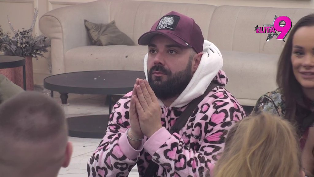 Rekao sve što mu leži na duši: Đukić konačno došao sebi, pa Aneli Luke sasuo sve što misli o njima! (VIDEO)