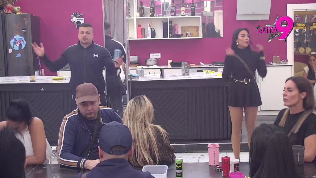 OSEĆAM SE PONIŽENO I ZGAŽENO: Terza se ovim rečima oprostio od veze sa Sofijom, pogledao je u oči i poručio da se lažima prilepila za samo DNO: TREBA SRAMOTA DA TE BUDE... (VIDEO)