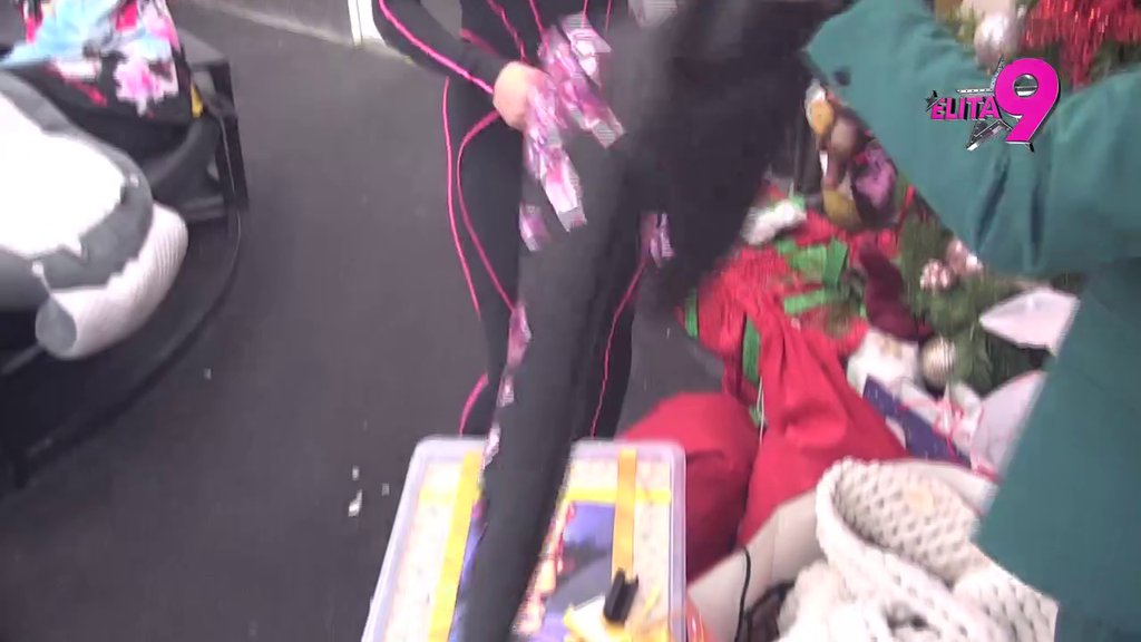 ČUVAJ SE LJUDI KOJI... Maji majka skrenula pažnju od kakvih ljudi da se skloni, Marinkovićeva sklopila PRIMIRJE u prazničnom duhu sa Anđelom Đuričić! (VIDEO)