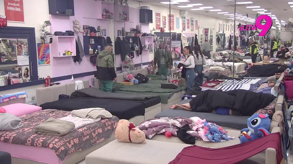 Ti mi nisi ništa kriva: Bebica i dalje ne skida ružičaste naočare, nameračio se da Filipa totalno uništi! (VIDEO)