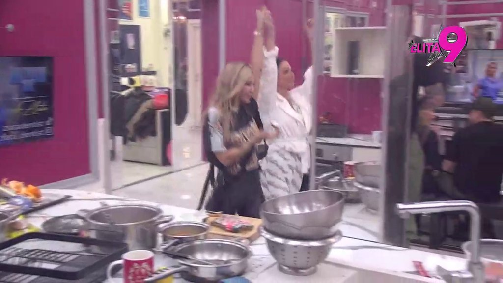 LAVICA I MAMBA PONOVO U PAKTU! Maja i Aneli odlučile da u inat svim bivšim momcima budu kao JEDNO, pa pozvale Krofaka da ih vodi u Rovinj (VIDEO)