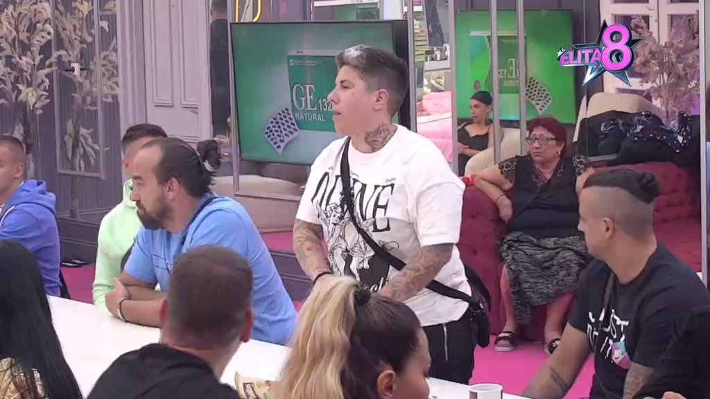 JOŠ JEDNO PRIJATELJSTVO PRED KRAHOM?! Matora odala Pavla Jovanovića da PLJUJE Anđelu, Gastoz podivljao: To je njegova SRAMOTA (VIDEO)