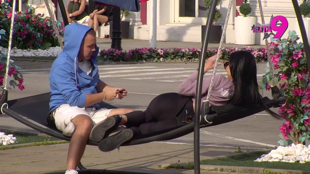 Neka se oni dogovore... Maja razvezala jezik o odnosu Kačavende i Asmina, haos u najavi (VIDEO)